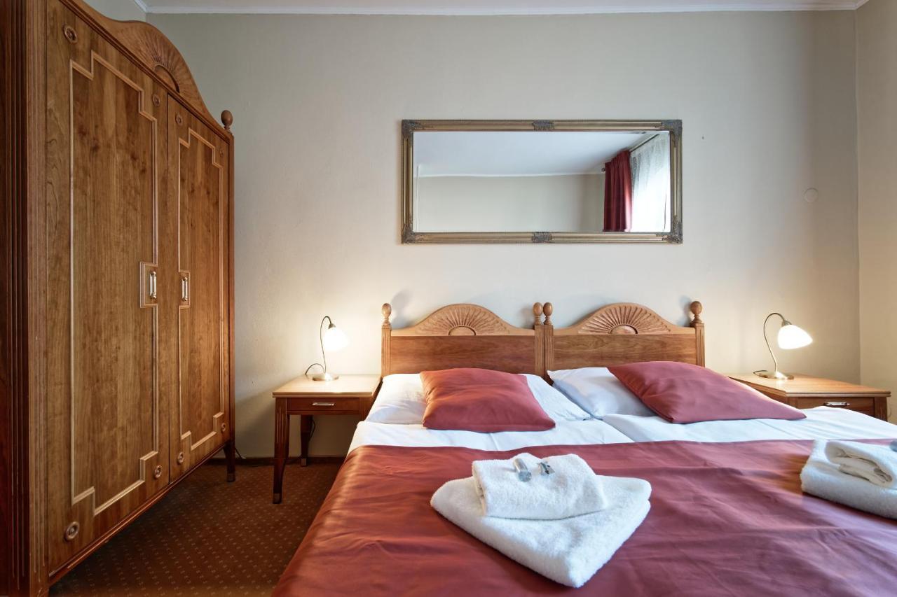 Hotel Napoleon Austerlitz Exterior photo